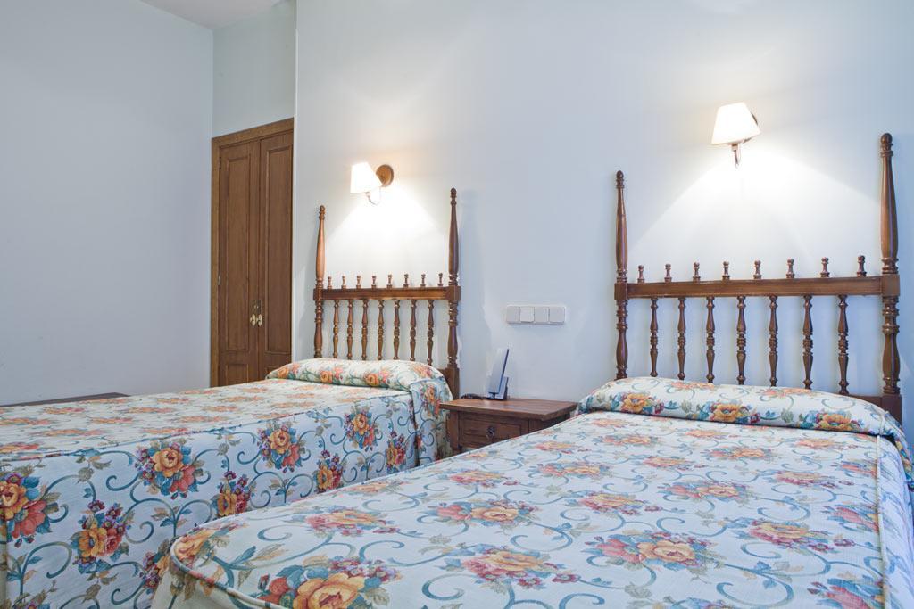 Hotel Rey Nino Ávila 外观 照片