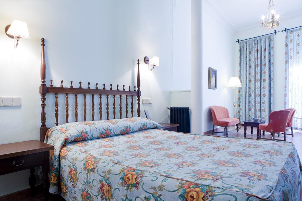 Hotel Rey Nino Ávila 外观 照片