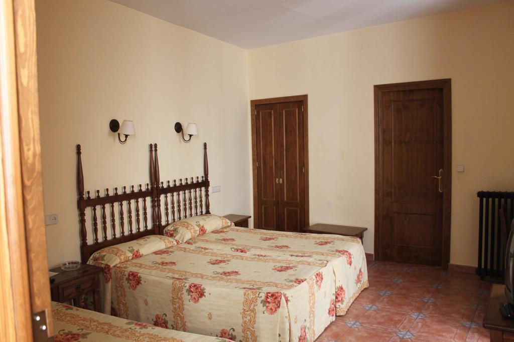 Hotel Rey Nino Ávila 外观 照片